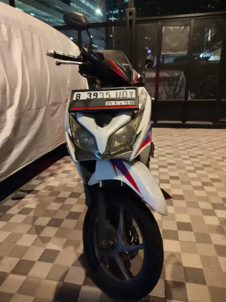 dijual cepat motor vario 125cc