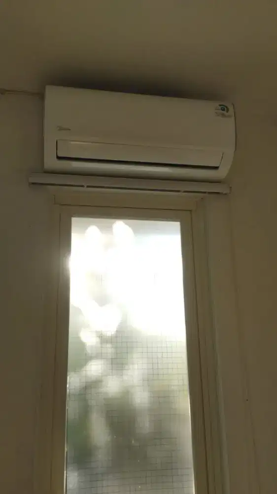 Jual AC Midea ½ PK