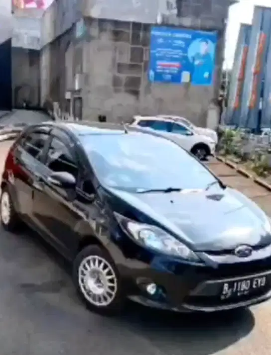 Dijual Ford Fiesta, Mobil Super Irit  dibawah Harga dibawah 100 Juta