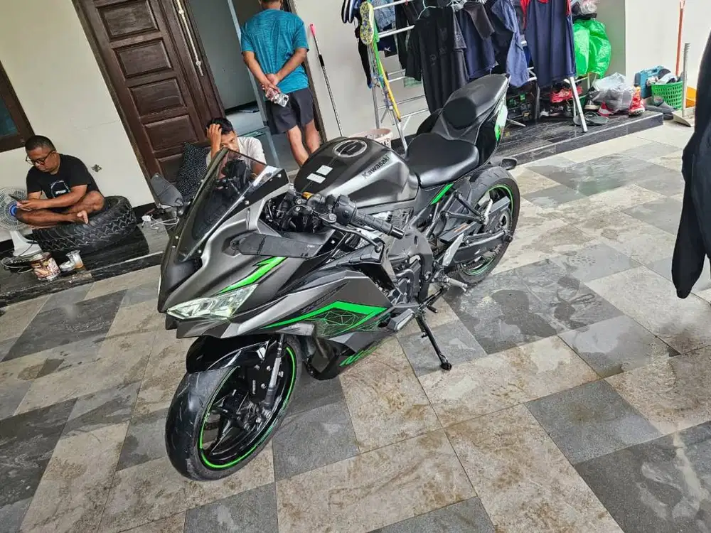 Kawasaki ZX 250r 2022