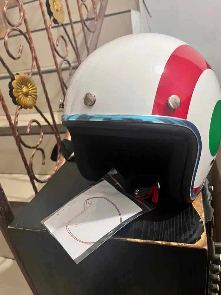 Dijual helm nation vespa sprint 2026