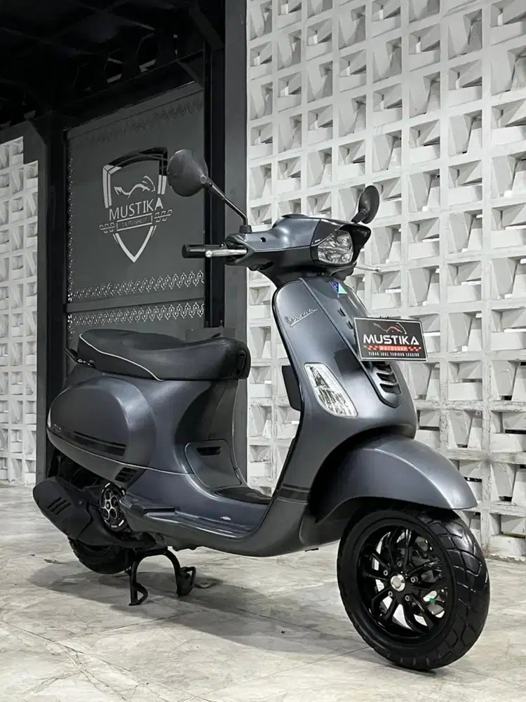 VESPA S125 IGET 2021 - Chintia Mustika