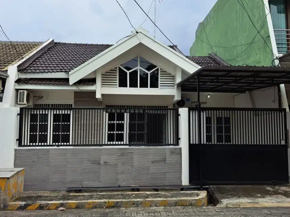 Rumah Wisma Mukti, Klampis Surabaya Timur, Baru,Full Renovasi
