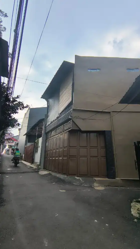 DIKONTRAKKAN Rumah Paviliun Makasar, Jakarta Timur