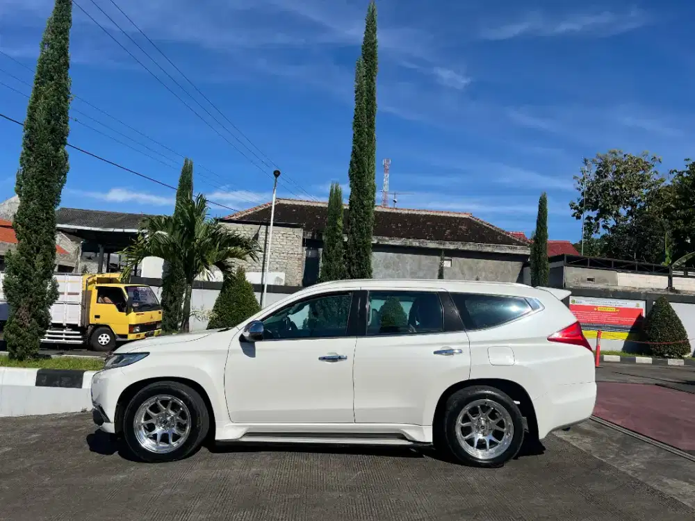 Dijual mobil Pajero tahun 2016 ori  tangan pertama