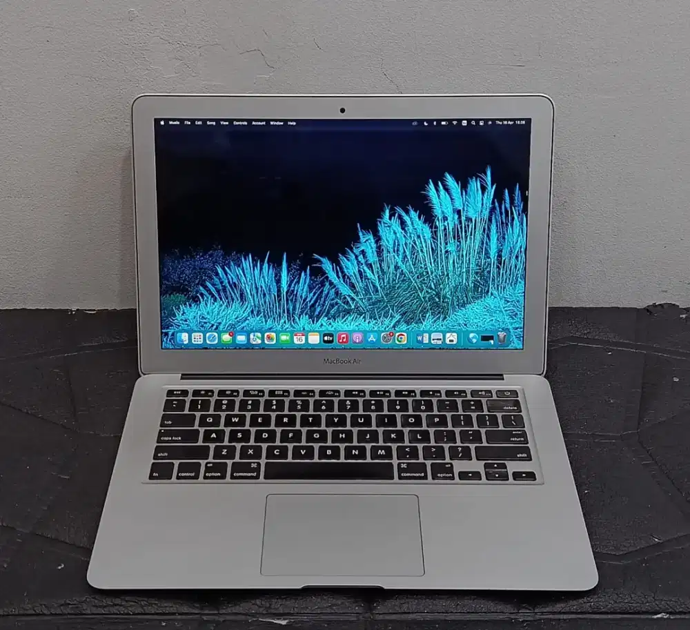 Macbook air 2015 (13 inch, Early 2015)