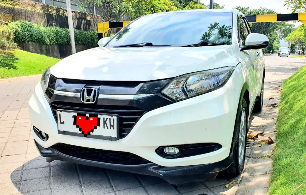 ISTIMEWA Honda HRV 1.5 E Matic Putih 2016/2017 LANGKA KIM
