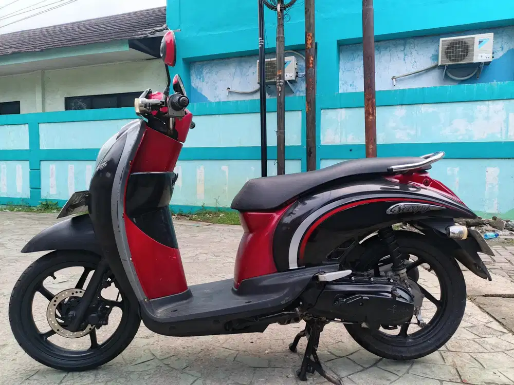 Honda Scoopy 2012 pajak hidup stater halus mulus terawat