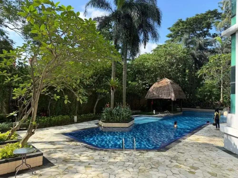 DIJUAL APARTMENT CANTIK SIAP HUNI VIEW KOTA DI HAMPTON'S PARK PONDOK INDAH JAKARTA SELATAN