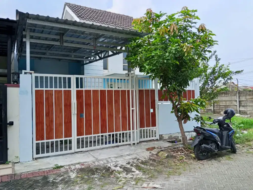 Disewakan rumah di Surya breeze C-26, gedangan