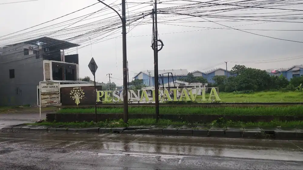 Kav pesona batavia luas 155m2 = 600jt nego(posisi dpn dkt jalan raya)