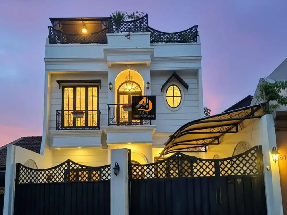TP123.Rumah Mewah Design Classic Dengan Jacuzzi Dan Rooftop Cantik Di Condet Jakarta Timur