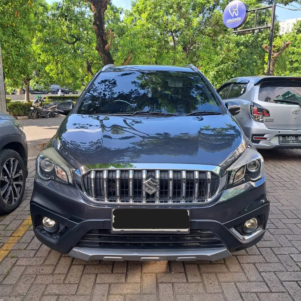 DIJUAL MOBIL SUZUKI SX4 S-CROSS 2019
