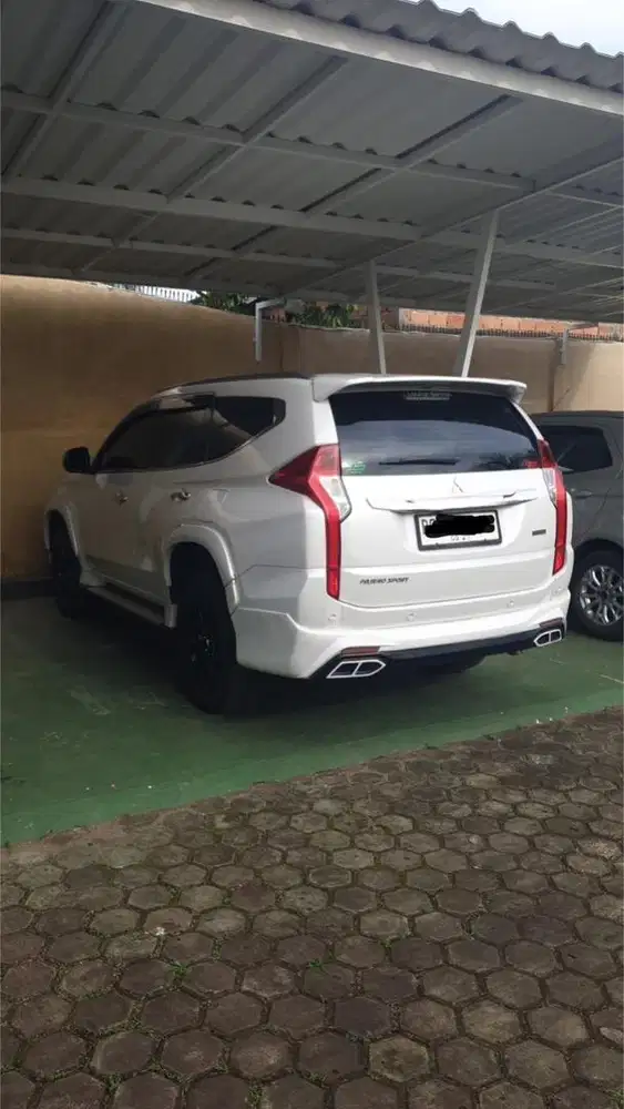 Dijual mobil Pajero dacar tangan pertama.