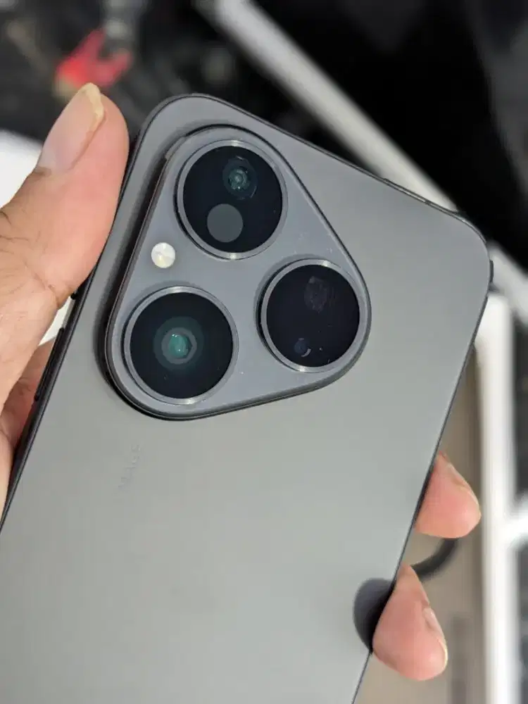 Huawei pura 80 ram 12/256 like new