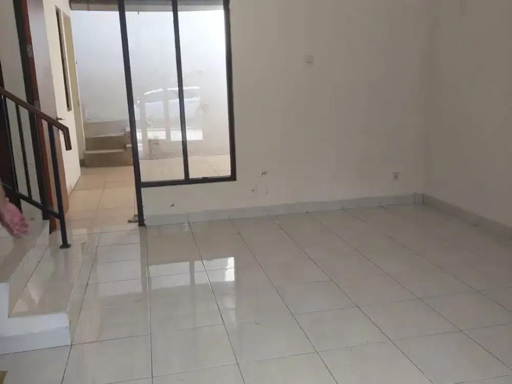 Dijual Rumah 2 Lantai di Cluster Harmoni Harapan Indah Bekasi