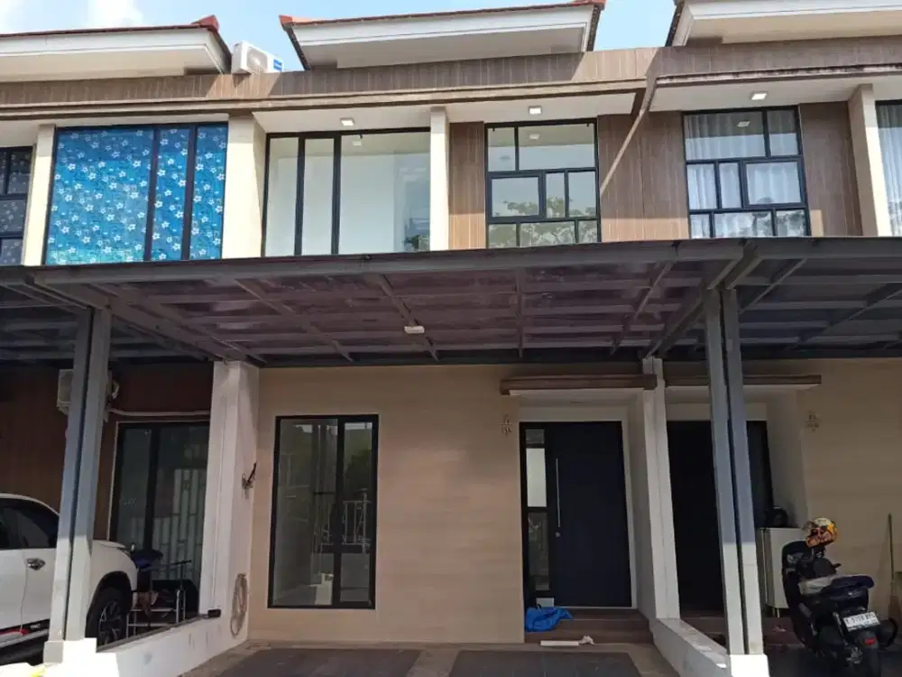 Dijual rumah 2 lantai di Cluster Laseine  Cakung Jakarta Timur