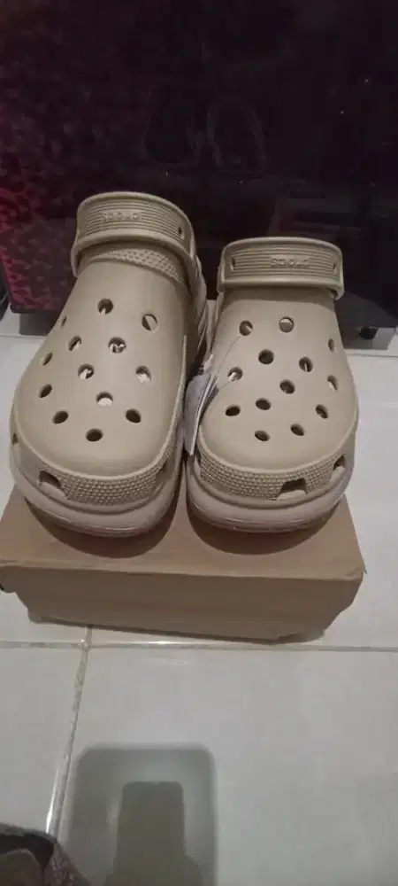 Sandal wanita Calssic Mega Crush