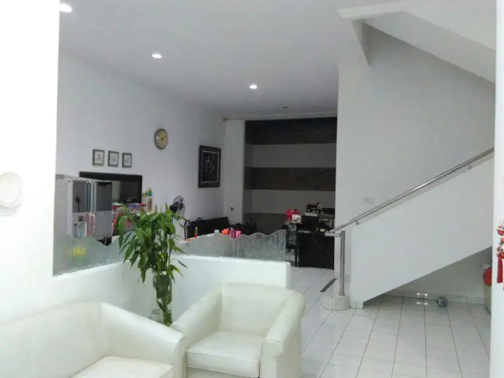 Jarang Ada! Rumah 2,5 Lantai Luas di Sunter STS – Jalan 2 Mobil, Siap Huni