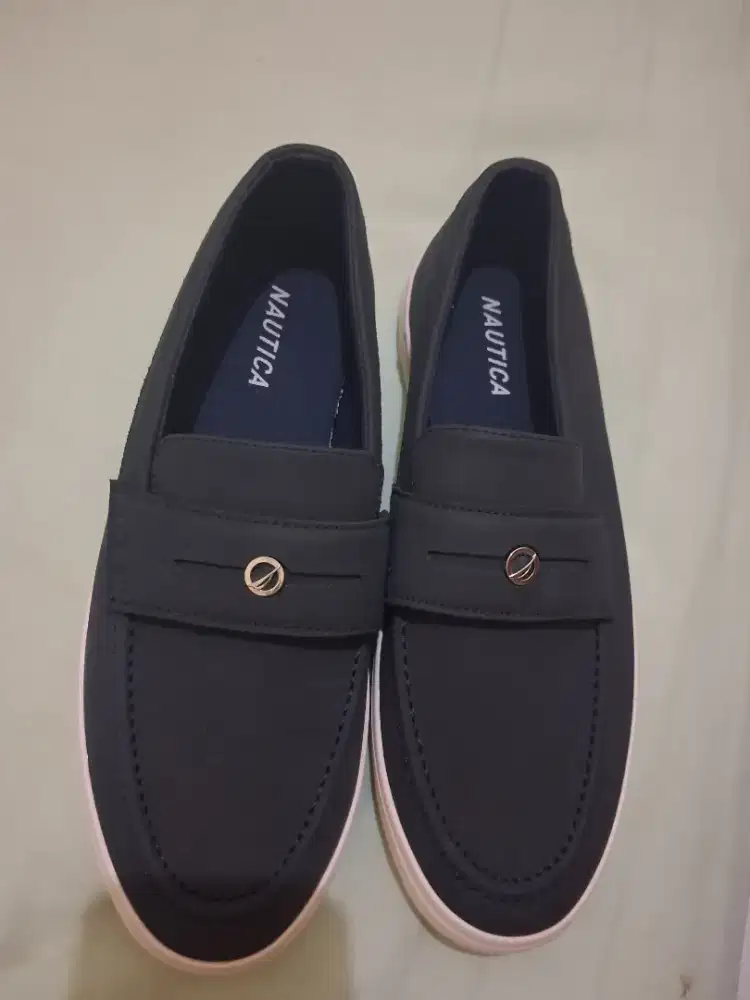 Sepatu wanita nautica