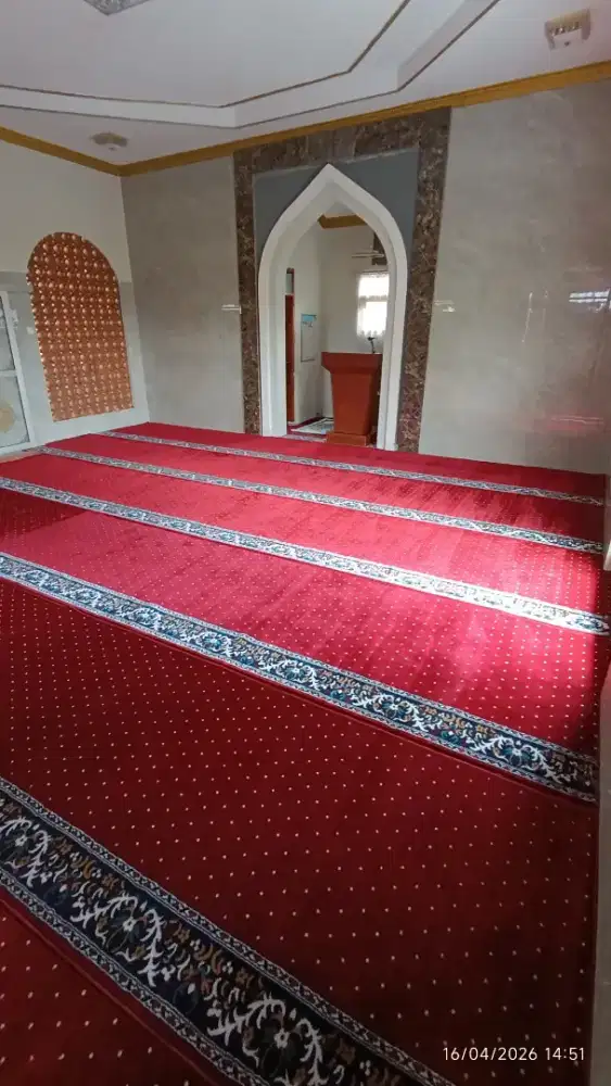Karpet Masjid Warna Merah Semi Import