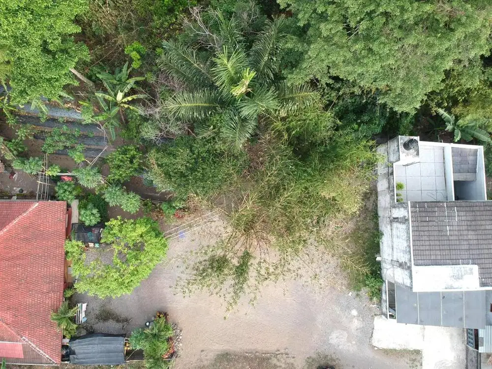 Tanah Pekarangan Samping Sungai dekat Jalan Kaliurang