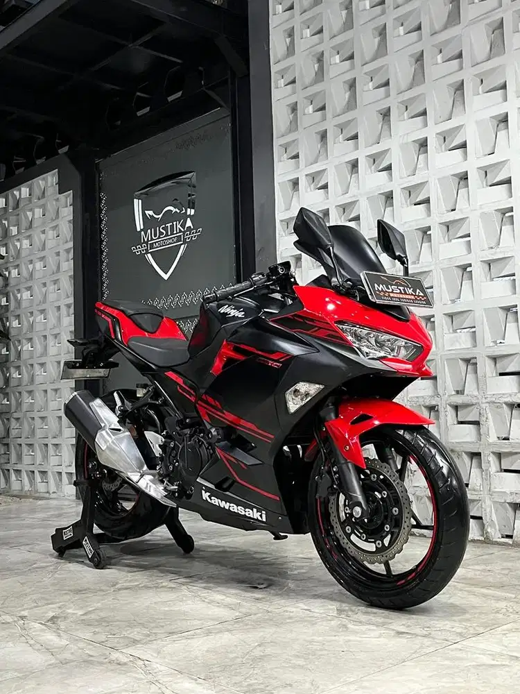 Terbatas!!Kawasaki Ninja 250 ABS th 2018 - Ayu Mustika