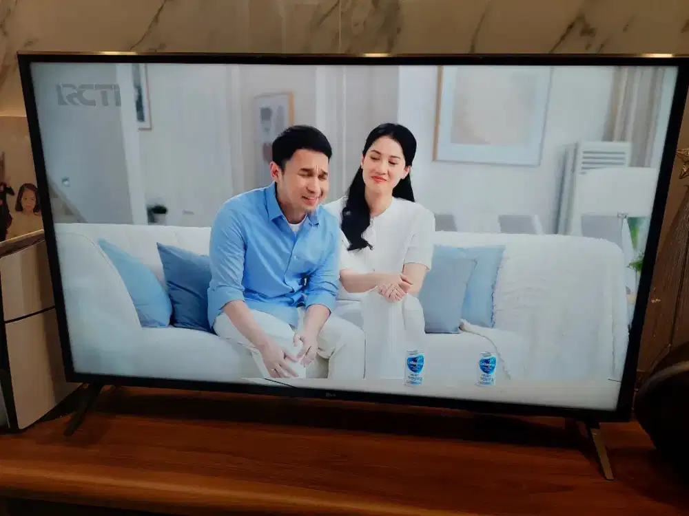 LG SMART TV 50 INCH KONDISI NORMAL