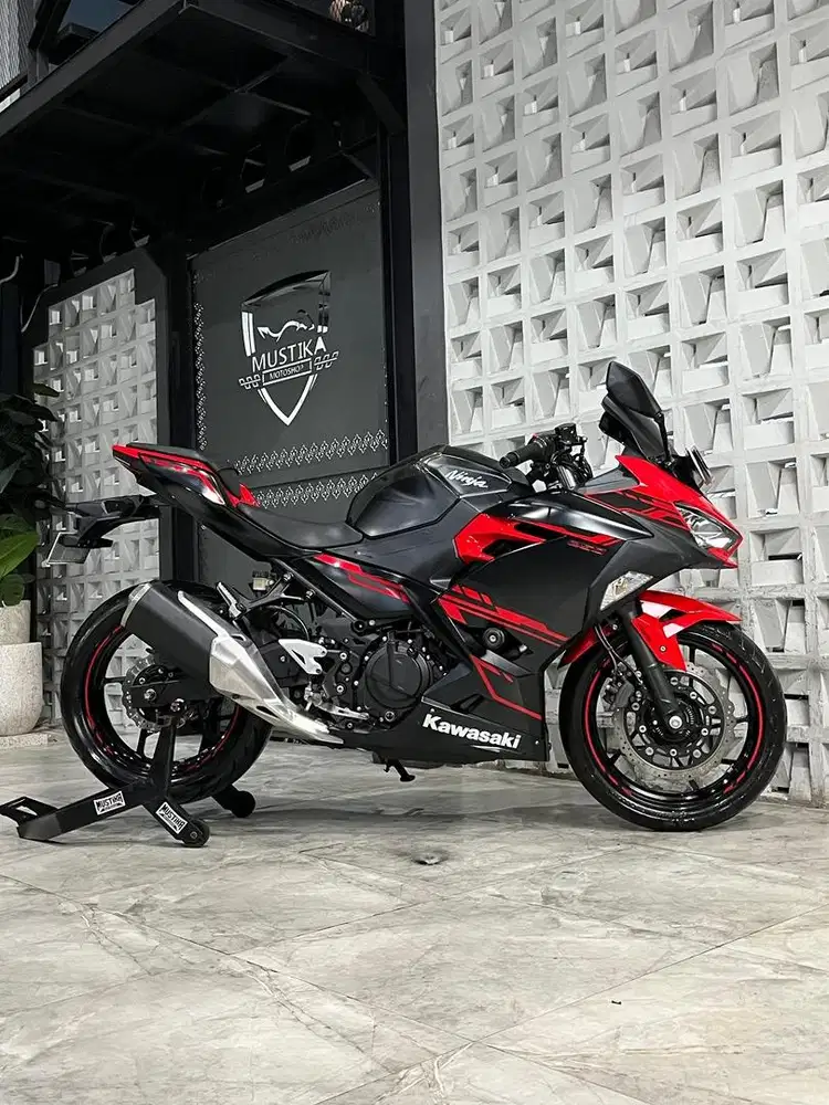 Tipe ABS!!Kawasaki Ninja 250 ABS th 2018 - Ayu Mustika