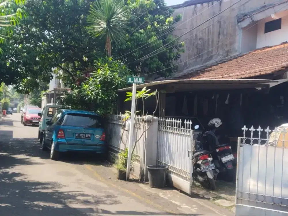 Rumah Hitung Tanah di turangga Buahbatu dekat Martanegara sesko tni tsm hotel Horison