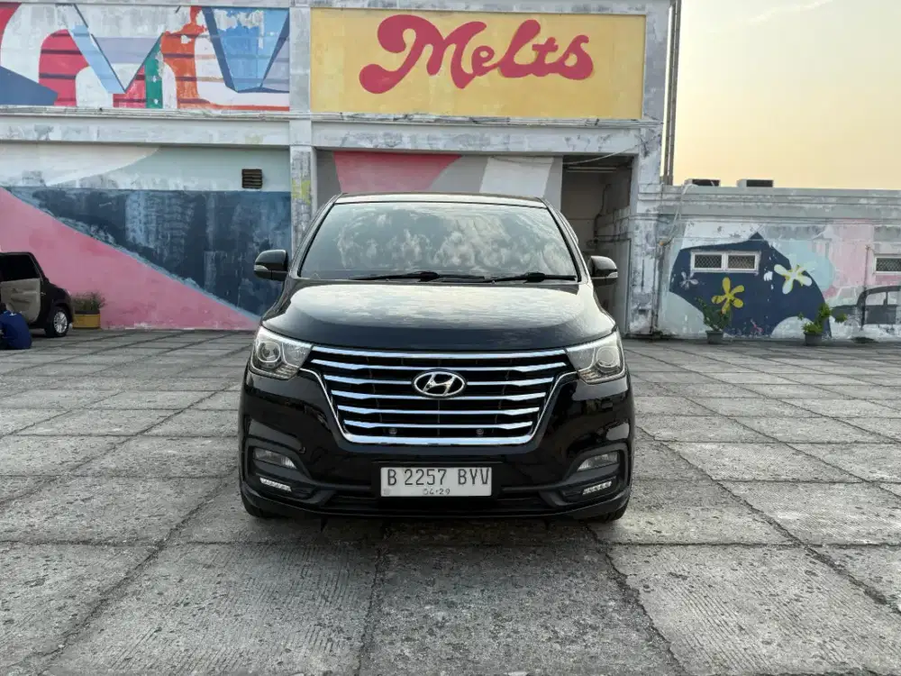 Km70. HYUNDAI H-1 ROYALE DIESEL 2019 H1