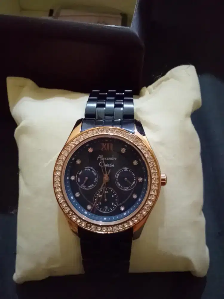Jam tangan wanita