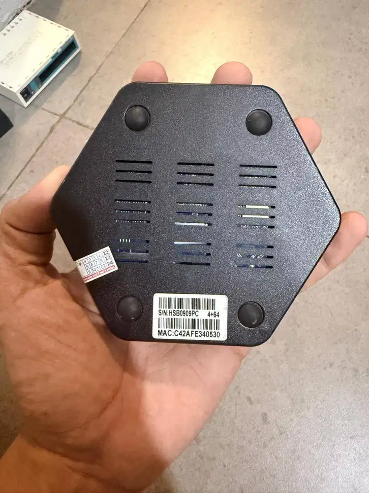 SMARTCOM Android TV Box T95Z PLUS Ram 4GB Rom 64GB 6K 12Unlock - BAGUS