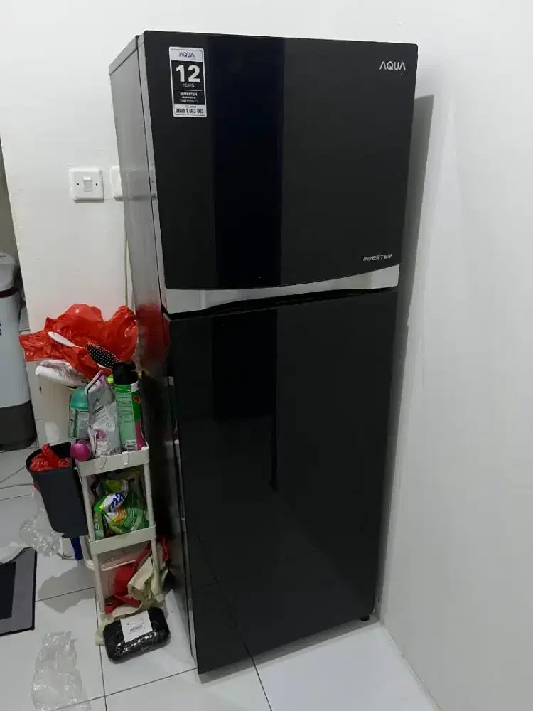 JUAL CEPAT KULKAS AQUA INVERTER 220L