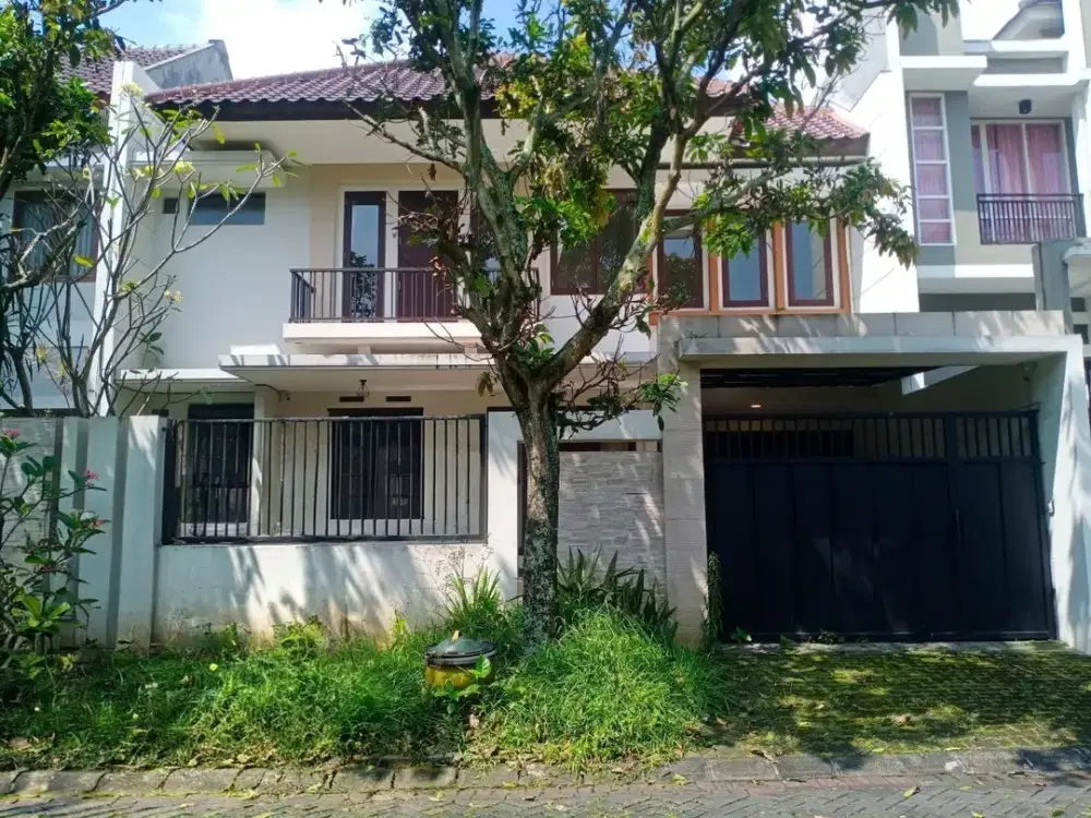 Dijual Rumah Modern Semi Furnish di Nieuw Indie Araya Malang