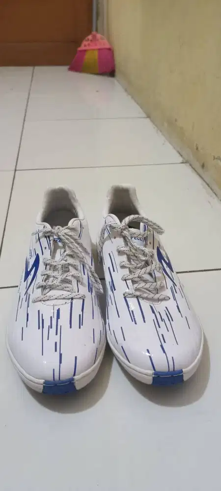 Sepatu Futsal Specs Lightspeed Reborn IN - White Dazzling Blue