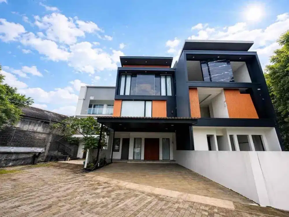 Di Jual Rumah Baru di Cilandak Akses Strategis