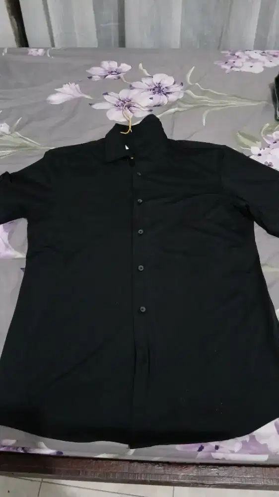 Zara kemeja hitam