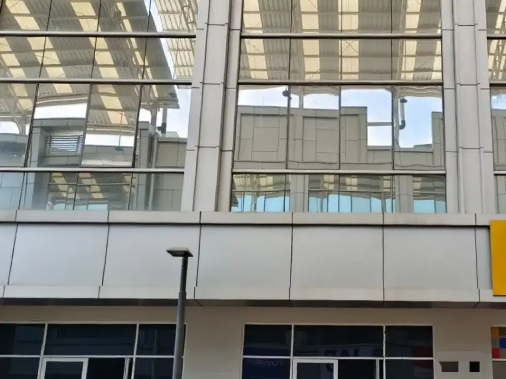 Jual atau sewa ruko Shibuya,blok C,Uk 4.5x16.25m,3 lantai,Harga:3.9 M nego