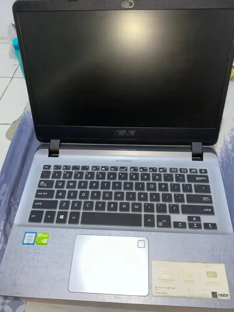 Asus Vivobook A407U