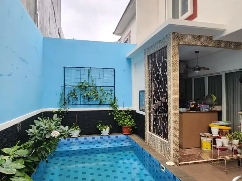 Dijual Rumah Mewah Semi Furnished Ada Kolam Renang Pribadi di Metland Cakung Jakarta Timur Harga Nego