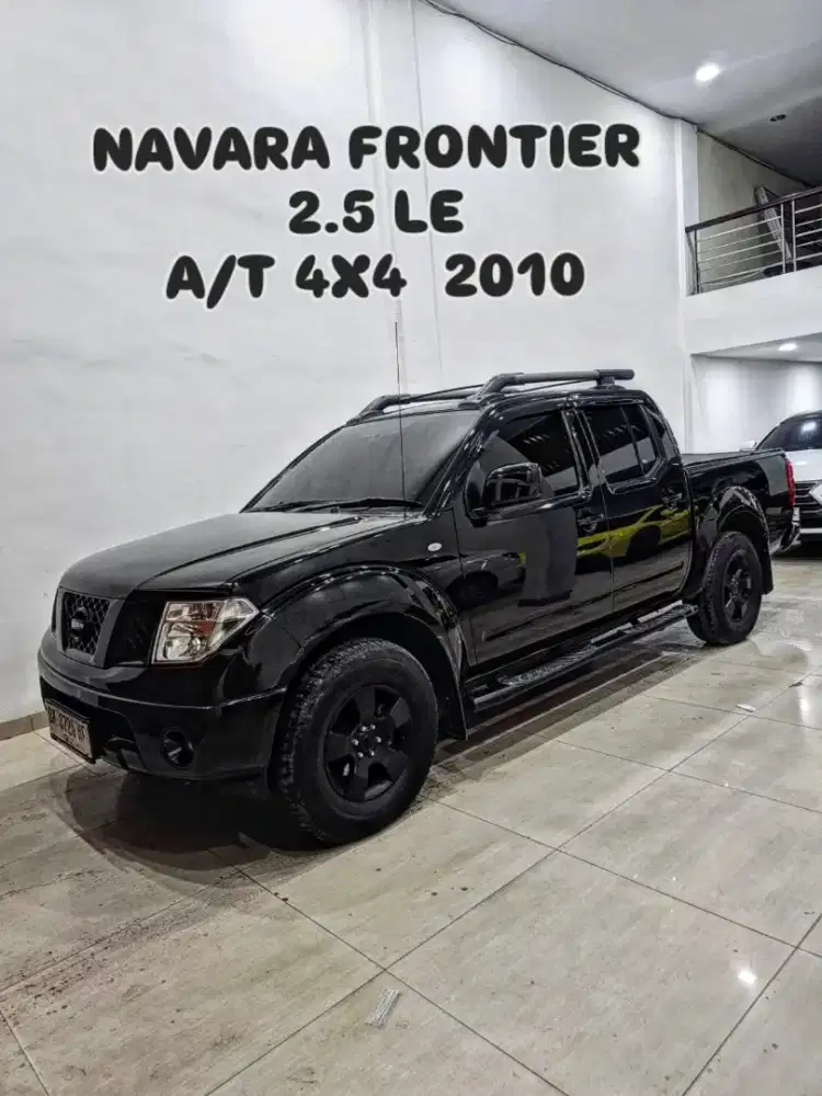 Nissan NAVARA 2.5 LE 4x4 Automatic 2010 / 2011 frontier hitam hilux m