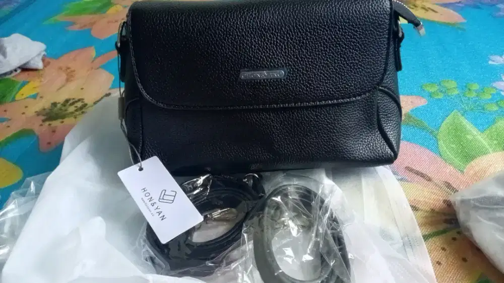 Tas selempang wanita