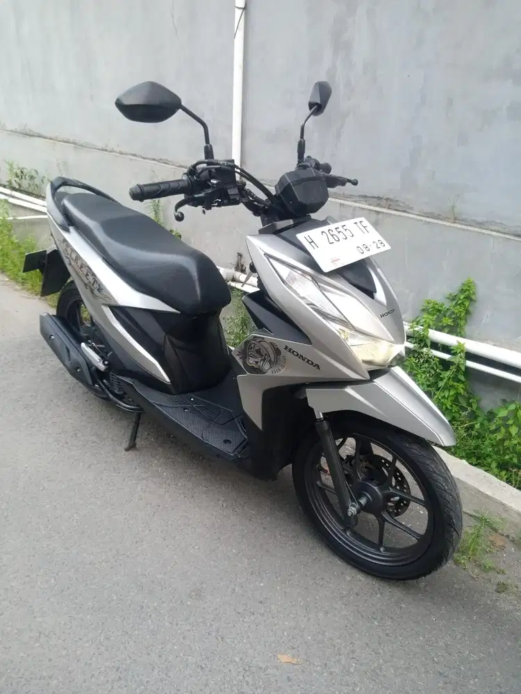 Honda Beat Street 2023 Silver