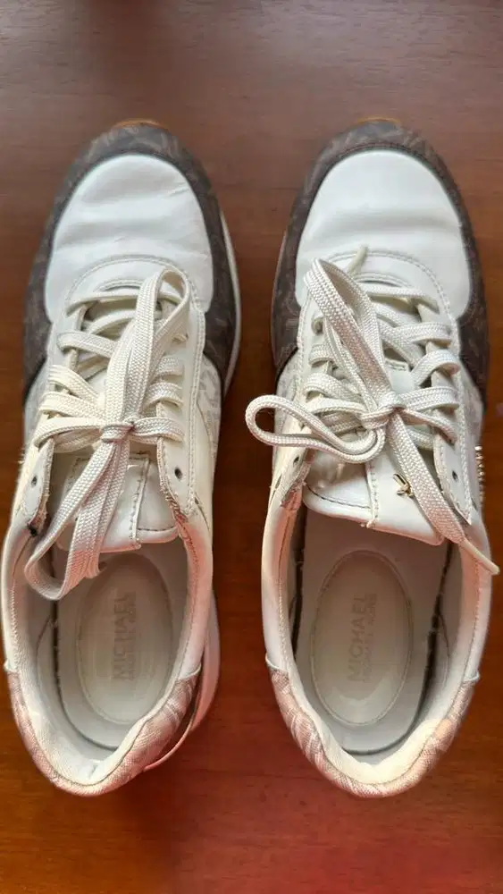 mK on sale, murah pol