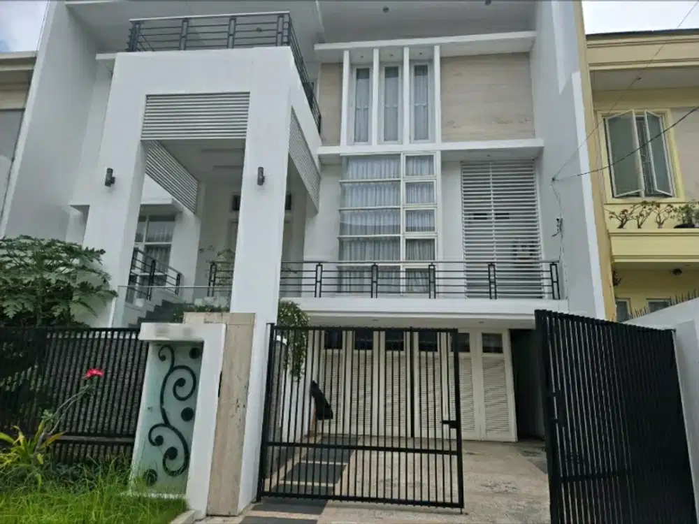 Dijual Rumah 240 m2 Araya Galaxy Bumi Permai Tahap 1 Modern 3 Lantai