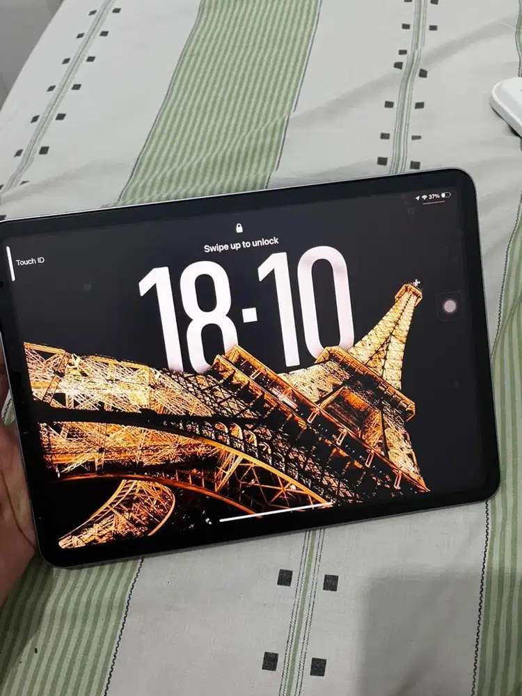 IPAD AIR 4 64GB BLUE BISA NEGO