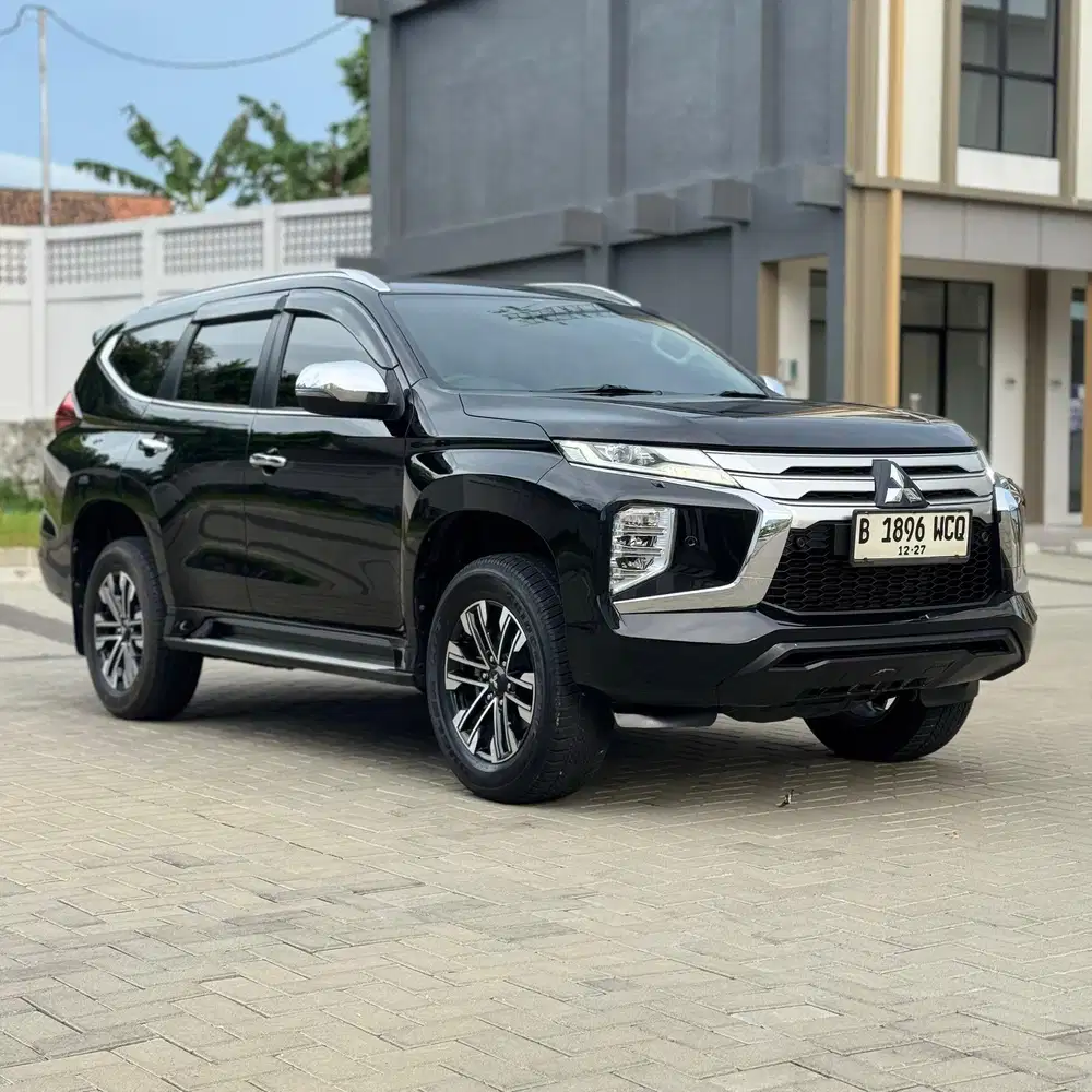 Mitsubishi Pajero Sport 2.4 Dakar Matic 2021 Hitam Diesel AT Solar