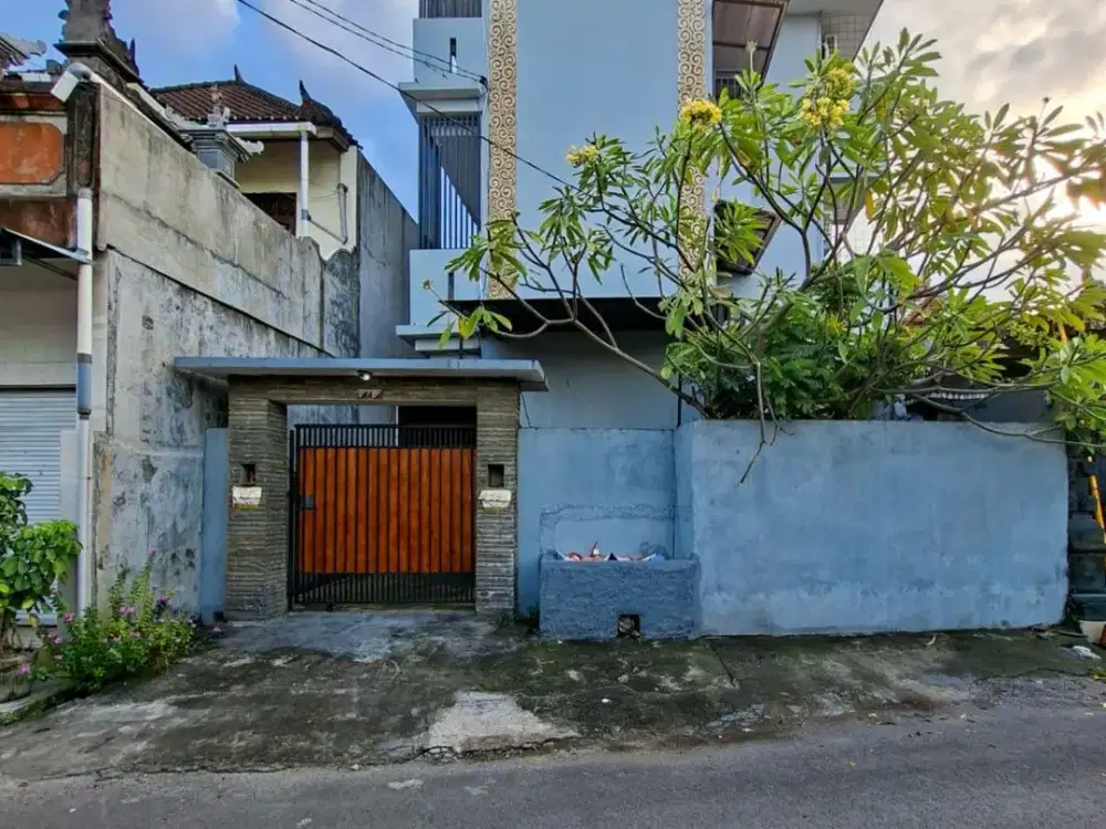 DIJUAL KOST 3 LANTAI NYAMAN & STRATEGIS DENPASAR UTARA