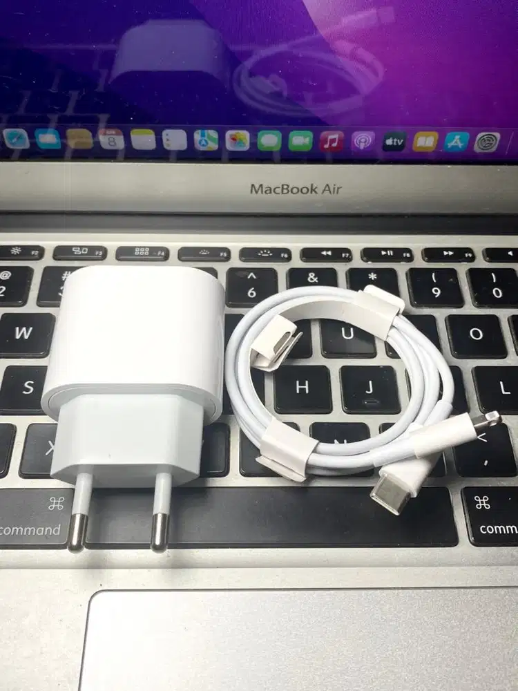 Charger Adaptor Iphone Original 20wat Type-C To Lightning